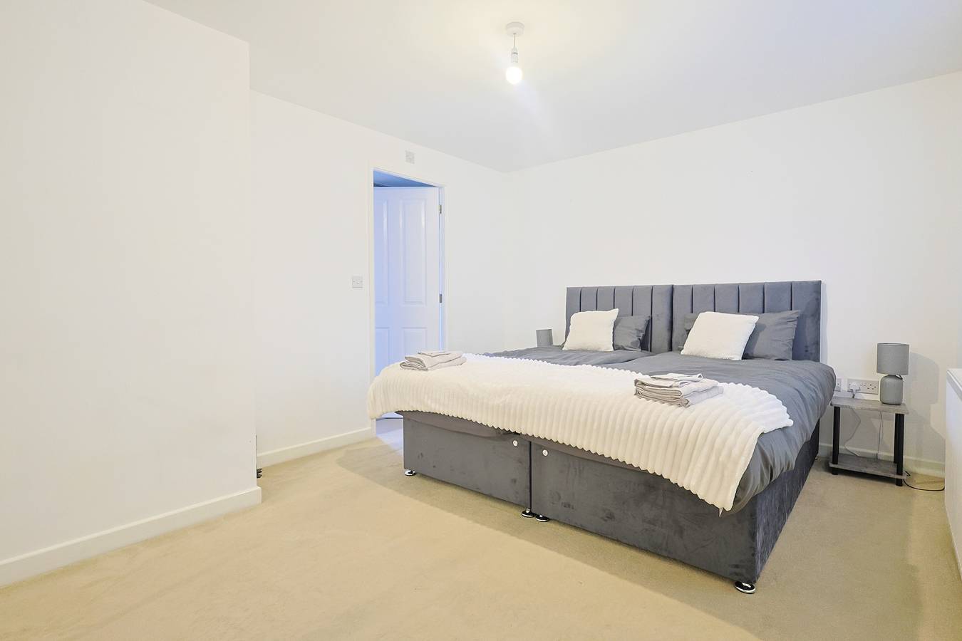 Manchester 3-Beds, Sleeps 6 with On-site Parking in Manchester, Greater Manchester