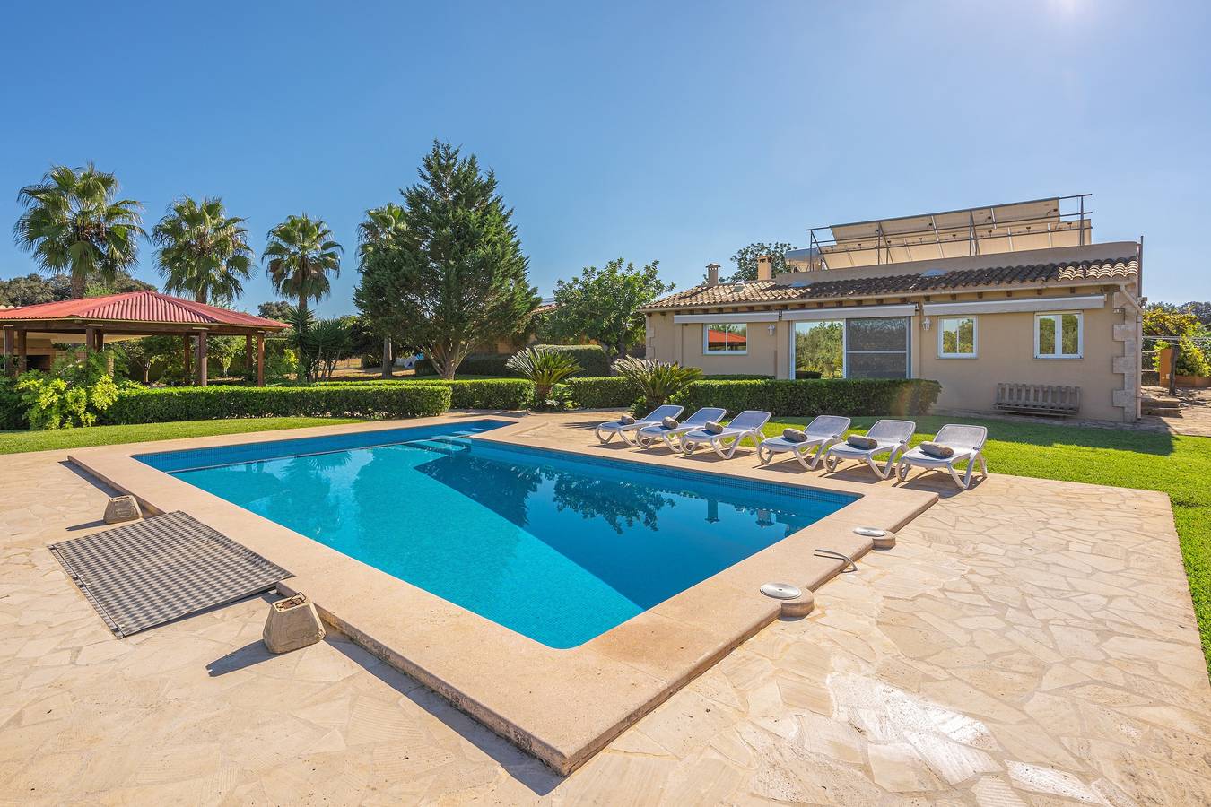 Villa 'Finca Can Tomeu' mit Bergblick, Pool, Garten, Klimaanlage und Wlan in Son Negre, Felanitx