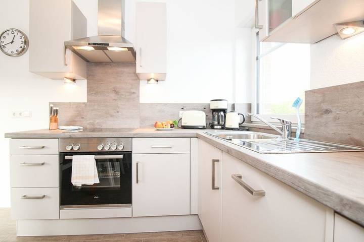 Ferienwohnung für 5 Personen, mit Garten und Sauna sowie Balkon in Norden - 4