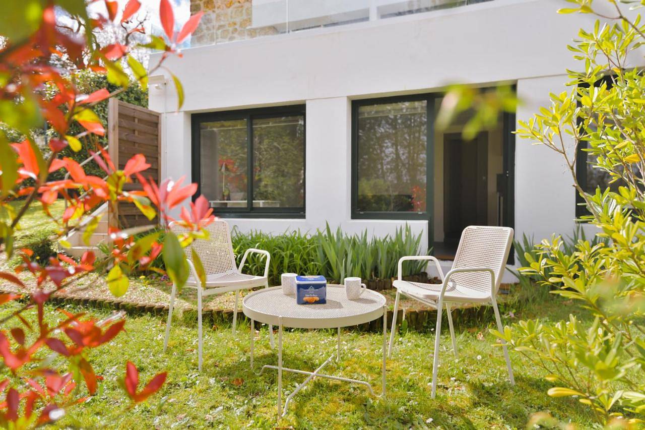 Appartement entier, One-Bedroom Apartment in Jouy-en-Josas, Yvelines