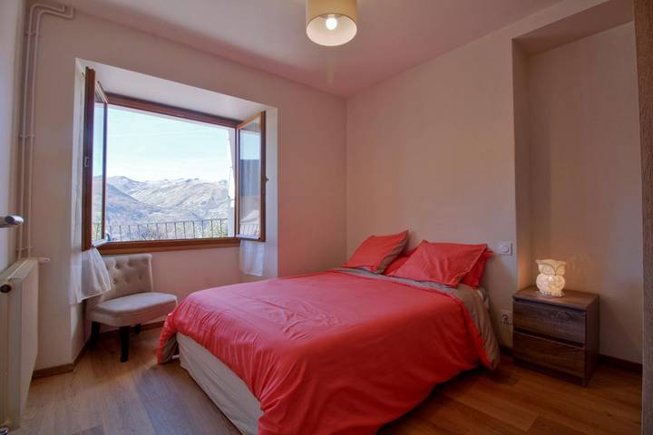 Gîte pour 4 personnes, avec jardin à Azet - 3