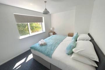 Apartment for 4 People in Bedford, Bedfordshire, Photo 1