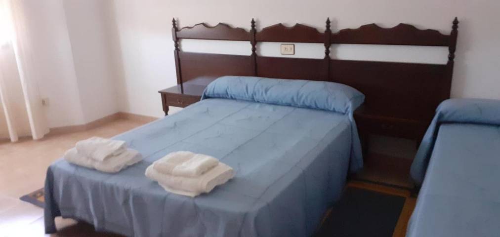 Gîte pour 2 personnes, avec vue ainsi que jardin et terrasse à Entrimo - 4