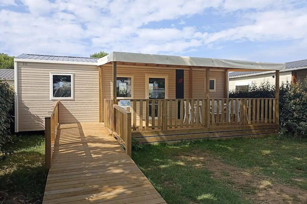 C- Mobil-home Hélios - Pmr - 2 chambres - 32m² avec terrasse couverte 5 personnes in Saint-Gilles-Croix-de-Vie, Vallée de la Loire