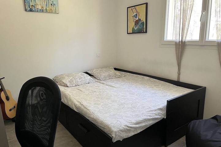 Location de vacances pour 8 personnes, avec terrasse et jardin à Saint-Jean-de-Cuculles - 4