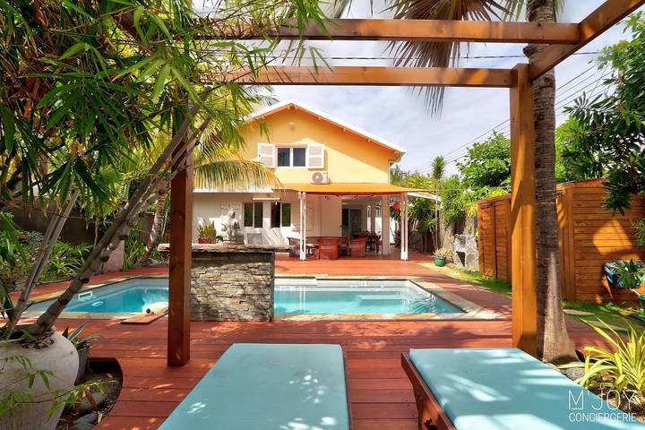 Gîte pour 8 personnes, avec jardin et piscine à La Saline les Bains - 3