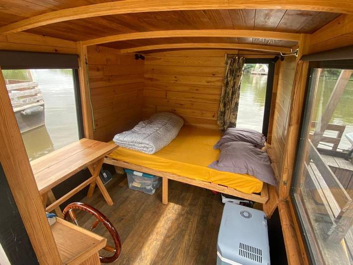 Boot für 2 Personen, mit Seeblick und Terrasse sowie Ausblick, mit Haustier in 