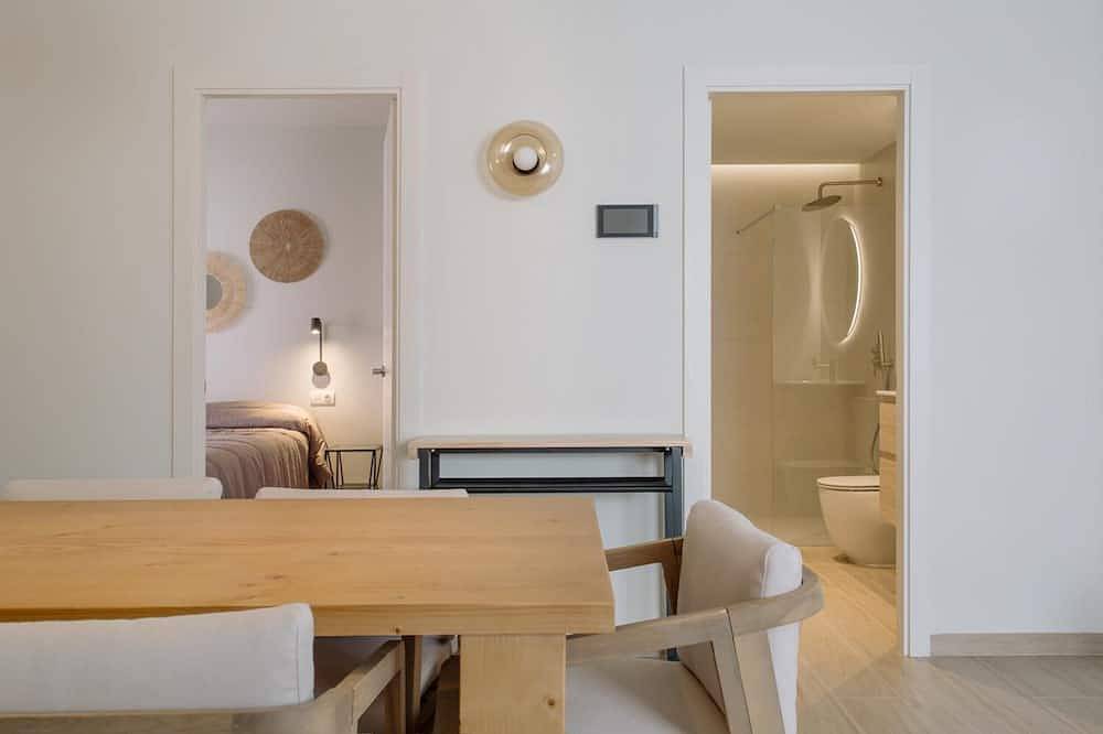 Apartamento entero, Apartamento 'Apartamento 1-02' con piscina compartida, Wi-Fi y aire acondicionado in Alfàs del Pi, Costa Blanca