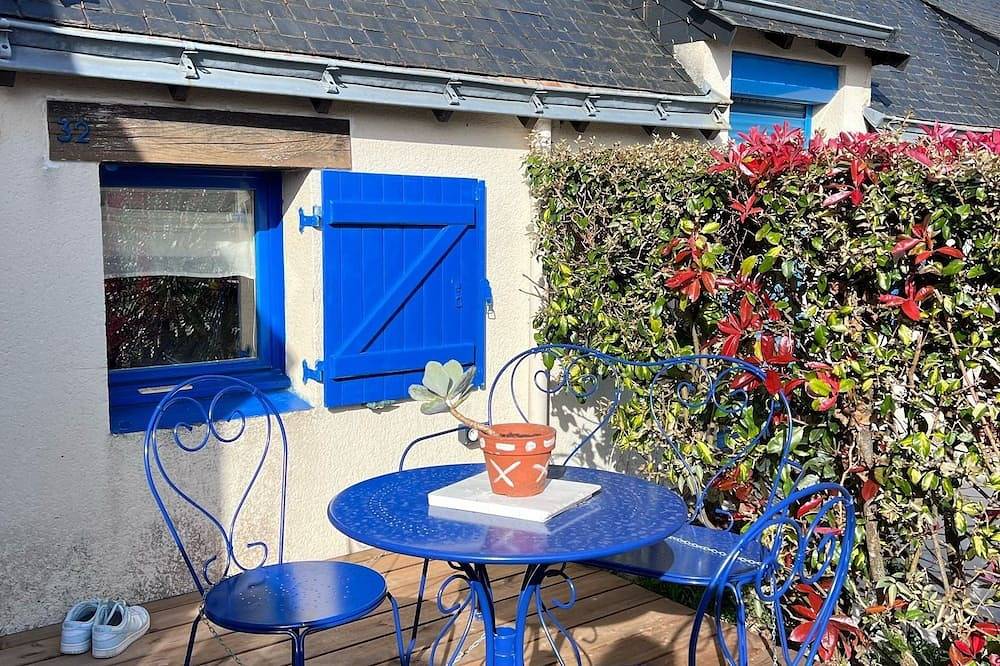 Small house, direct access to beach and coastal paths in Larmor-Baden, Côte des Mégalithes