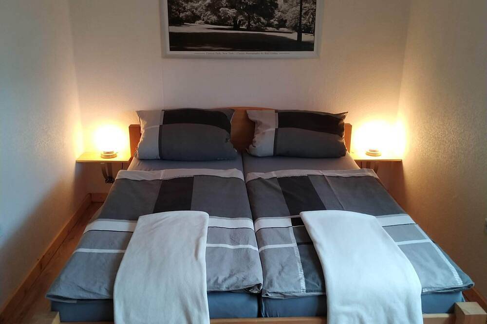 Ganze Wohnung, Ferienwohnung (45qm) mit Garten und Terrasse, Hunde willkommen in Bad Brückenau, Rhön-Bayern