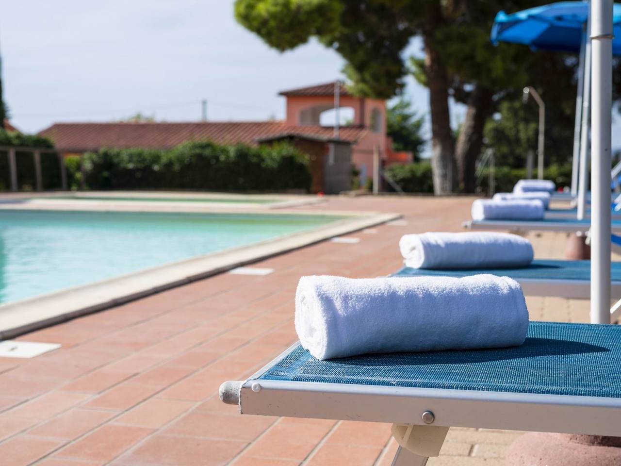 Ganze Wohnung, Unterkunft mit privater Terrasse, Gemeinschaftspool in Scarlino, Grosseto Provinz