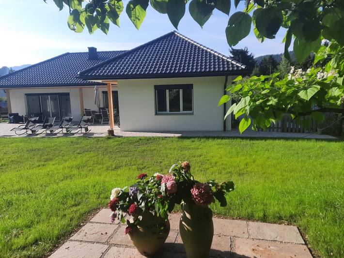 Ferienwohnung für 2 Personen, mit Terrasse und Garten sowie Ausblick in Wernberg