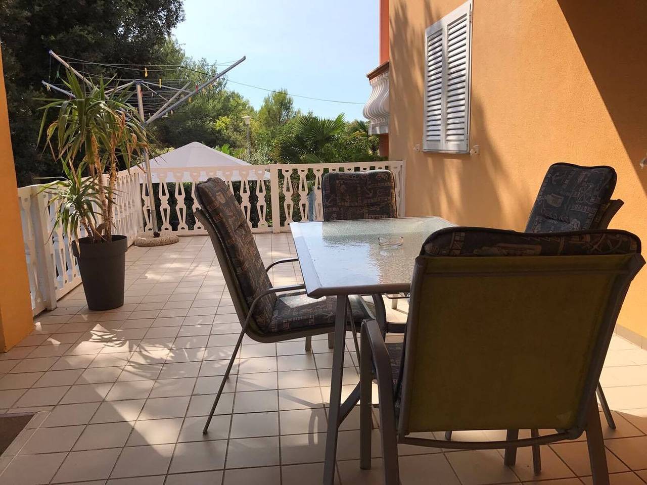 Ganze Wohnung, 1-Zimmer-Ferienwohnung mit Terrasse Zaton, Zadar A-12988-d in Nin, Zadar