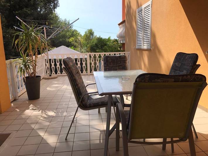 Ferienwohnung für 3 Personen, mit Balkon/Terrasse in Petrcane