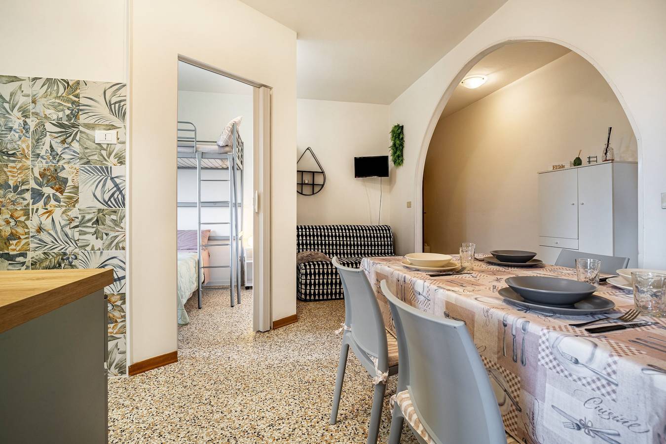 Ganze Wohnung, Ferienwohnung 'Corina Cavallino Treporti' mit Gemeinschaftsgarten, Wlan und Klimaanlage in Lido di Jesolo, Venedig Provinz