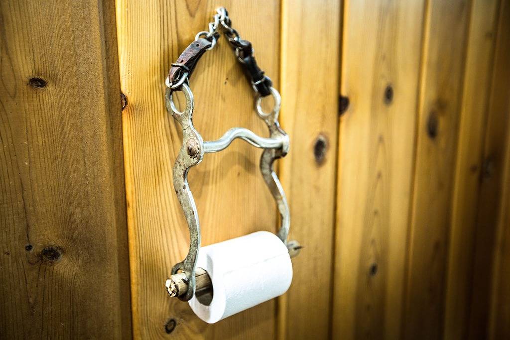 Hemingways gemütliche rustikale Hütte 5 min. von Cody in Cody (WY), Absaroka Range