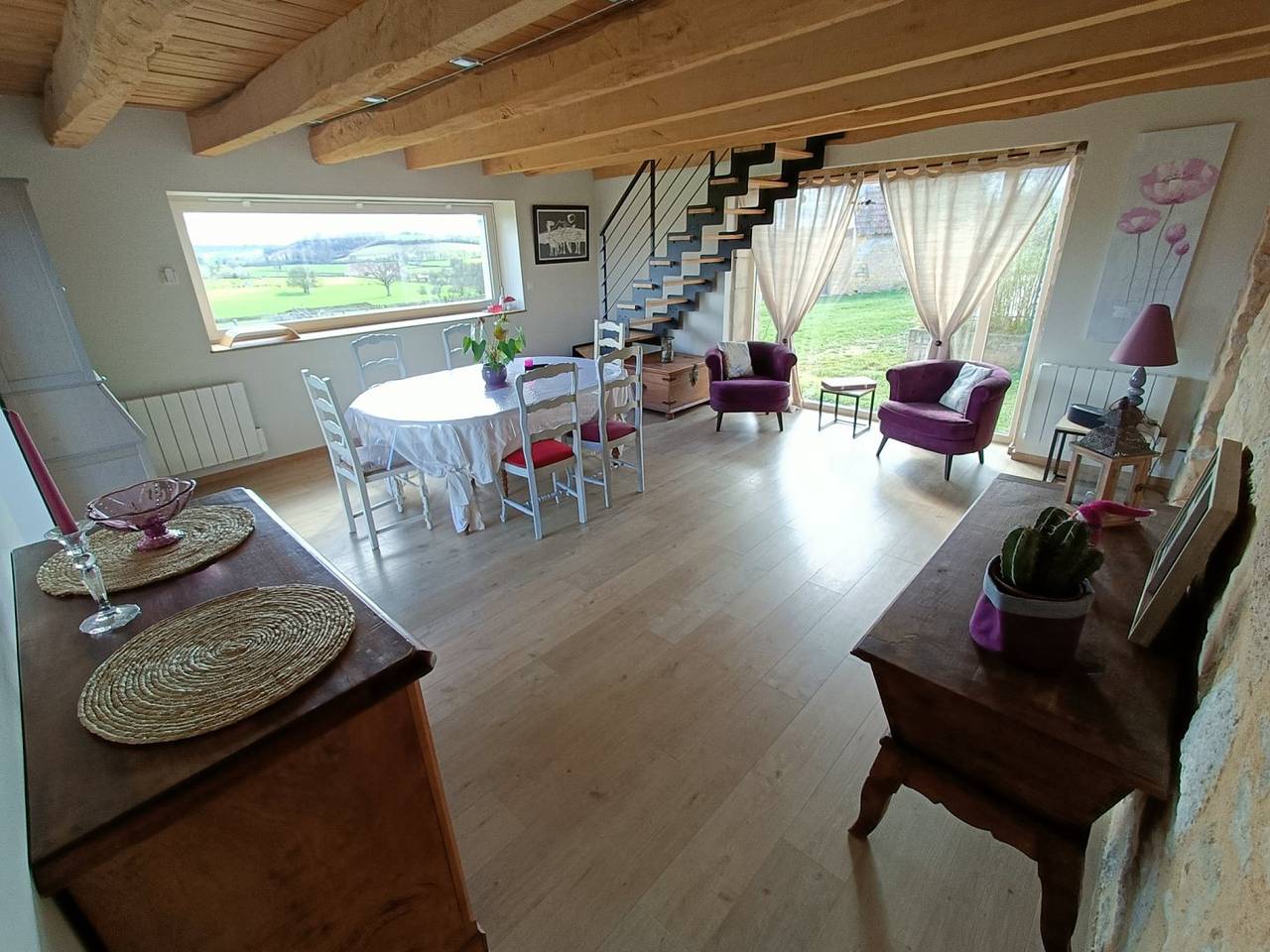 Maison du Champ, au calme, très belle vue. in Baron (Saône-et-Loire), Région de Charolles