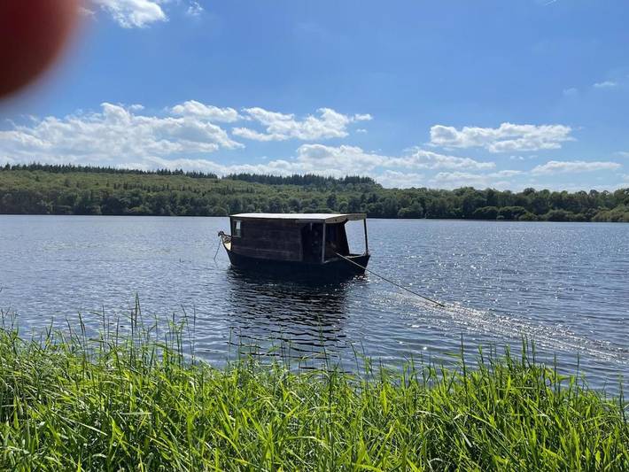 Bateau pour 2 personnes, avec jardin et vue, animaux acceptés à Caurel - 3
