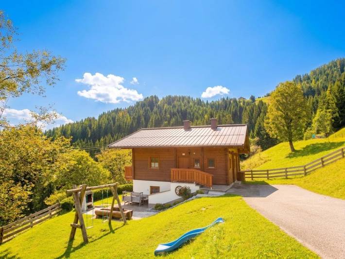 Chalet für 12 Personen, mit Balkon und Garten im Salzburger Land