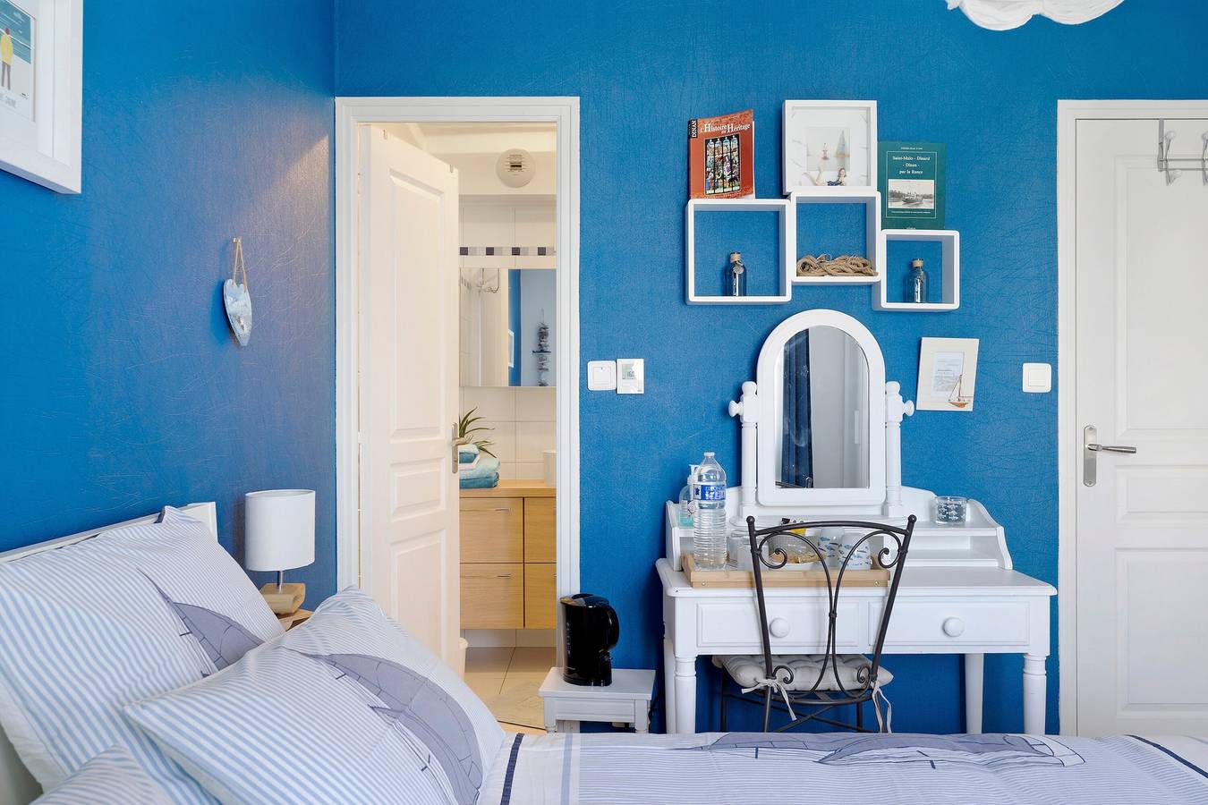 Gastenkamer “Chambre Saint-Samson-sur-Rance” met privéterras, tuin en wifi, foto 10