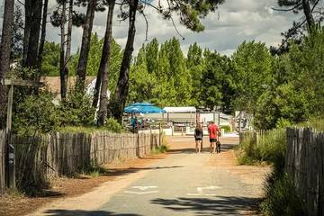 Camping pour 6 Personnes dans La Faute-sur-Mer, Vendée, Photo 1