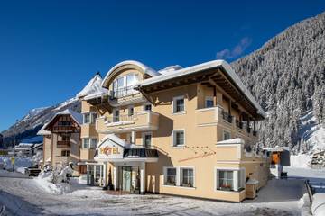 Cottage pour 2 personnes, avec jardin ainsi que balcon et sauna à Ischgl