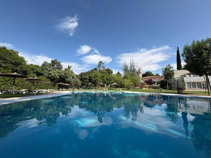 Hôtel pour 2 personnes, avec Terrasse ainsi que Jardin et Piscine dans Villarrubia