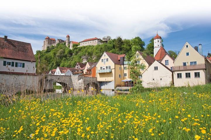 Hotel Gasthof zum Goldenen Lamm - Zimmer 8 - Einzelzimmer mit großer Bettablage in Harburg (Schwaben), Schwäbische Alb Radweg Region