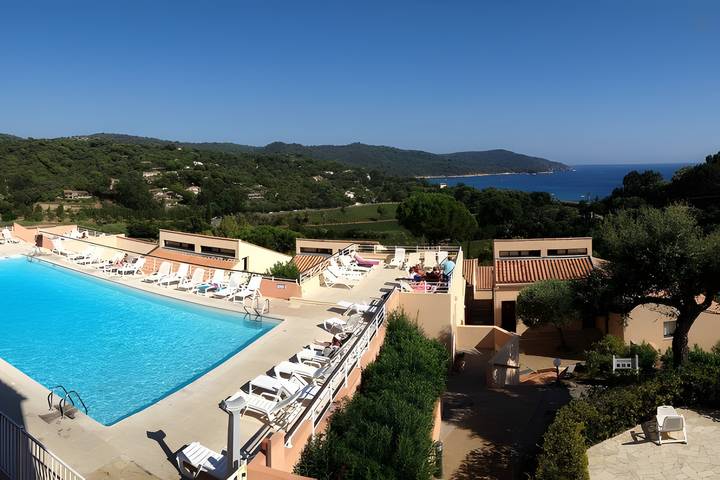 Ferienwohnung für 4 Personen, mit Garten und Balkon in La Croix-Valmer