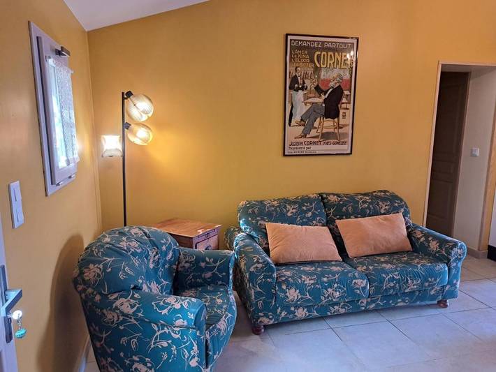 Location de vacances pour 4 personnes, avec vue ainsi que jardin et piscine à Beaumarchés - 4