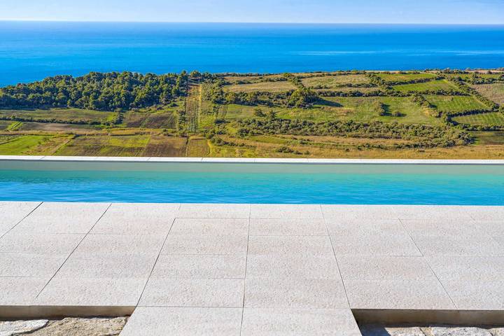 Casa vacanza per 7 persone, con giardino e idromassaggio nonché terrazza a Siculiana