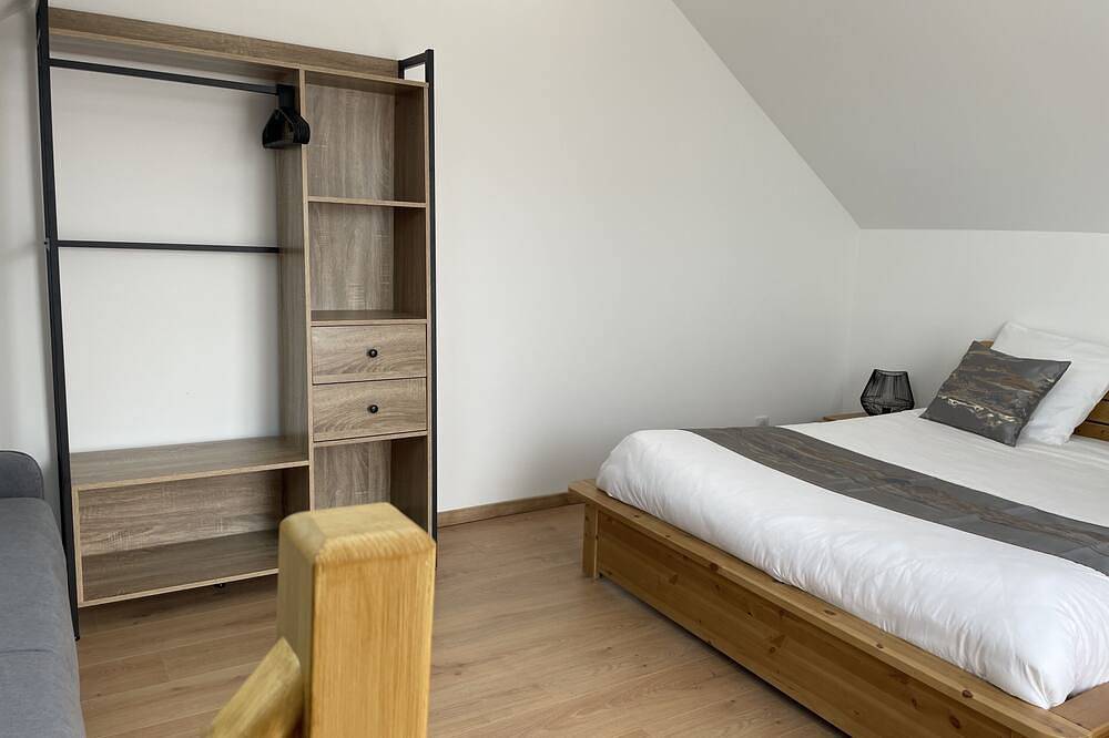 Gite Belle Vue 1 with Champsaur mountain views in Saint-Léger-les-Mélèzes, Écrins National Park