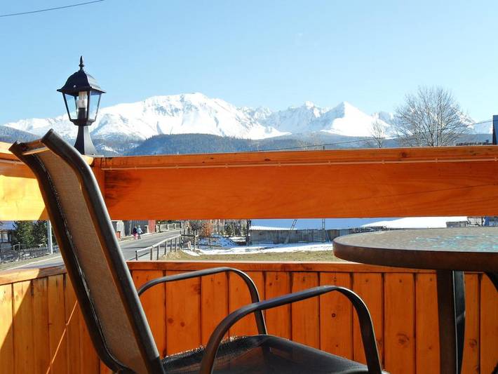 Traditionelles Chalet in Murzasichle mit Balkon in Murzasichle, Karpaten (Polen)
