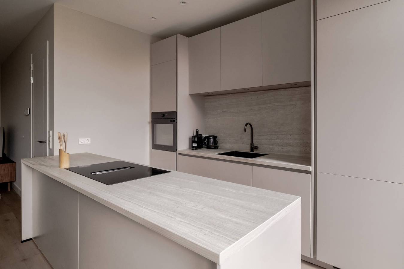 Entire apartment, Spacious family home in Schiedam, South Holland
