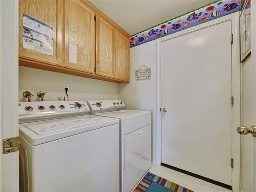 Serenity at Natural Bridges - 5 min Walk to Beach in Santa Cruz, Santa Cruz County