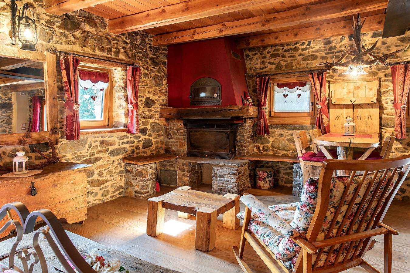 Appartamento intero, Appartamento in Chalet 'Soggiorno Con Camera Deluxe' con vista sulle montagne in Monno, Valtellina