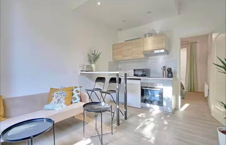 Gîte pour 2 personnes, avec Terrasse dans Casino De Hyeres