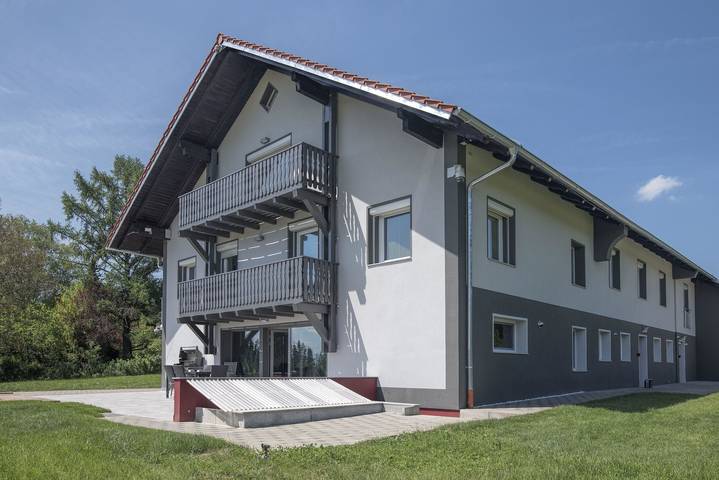 Ferienwohnung für 10 Personen, mit Garten und Whirlpool sowie Terrasse und Sauna in Buchenberg - 2