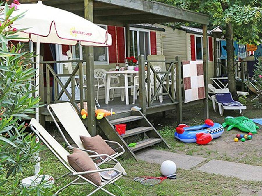 Camping Cisano San Vito - Casa mobile 6 persone - Casa mobile | Comfort | 2 Camere da letto | 4/6 Pers. | Terrazza rialzata | Aria condizionata. in Cisano, Bardolino