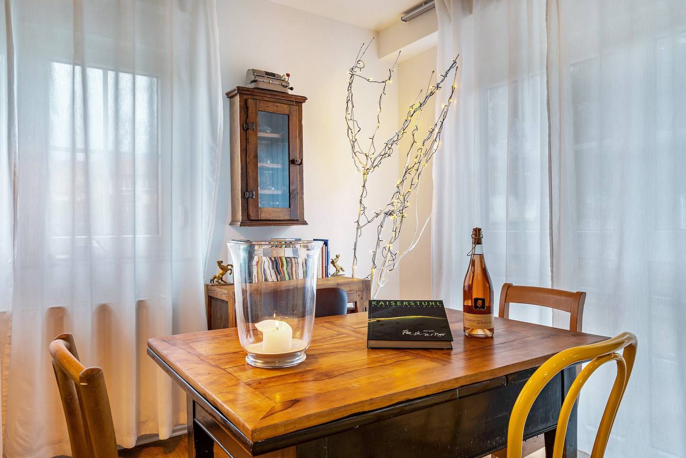 Entire apartment, Apartment 'Am Wii- Weg' with Private Terrace and Wi-Fi in Burkheim, Vogtsburg im Kaiserstuhl
