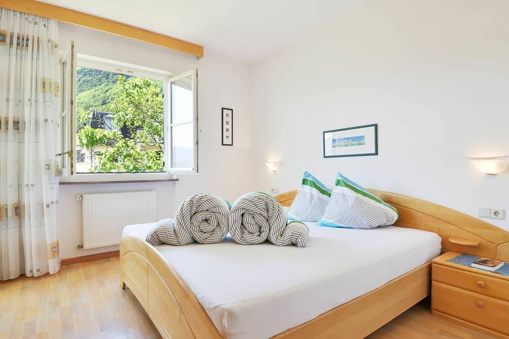 Ganze Wohnung, Gemütliche Wohnung für 4 Leute mit  W-Lan, Pool, Tv und Innenhof in Andrian, Nonsberggruppe