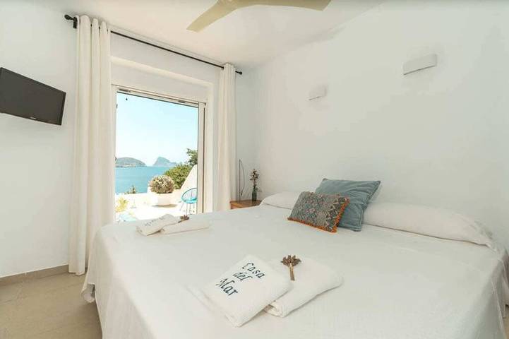 Casa del Mar -beautiful house vilt pool ans spectacular sea views to Es Vedra in San José (Ibiza), Sant Josep de sa Talaia