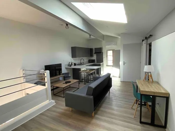Apartamento de vacaciones para 6 personas, con terraza además de jardín y vistas - 1