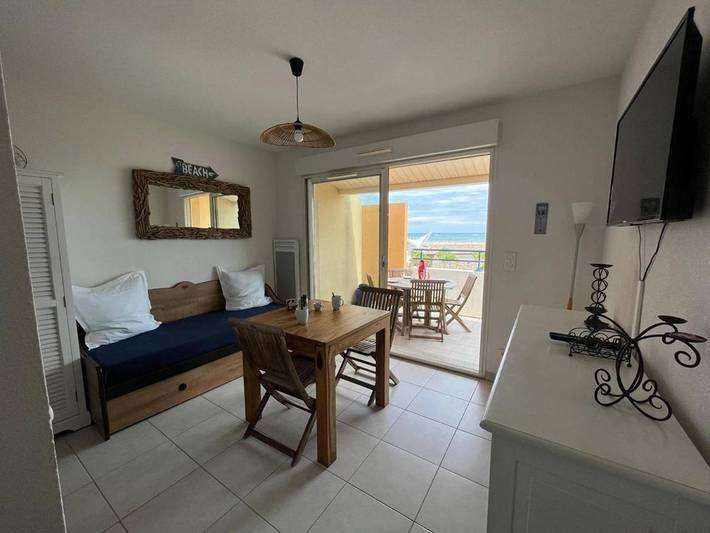 Gîte pour 4 personnes, avec terrasse dans Office De Tourisme Saint Pierre La Mer - 3