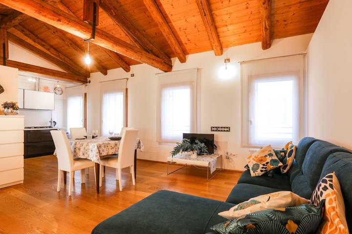 Apartamento entero, Casa Fiera a pocos pasos del centro con aparcamiento in Treviso, Parque Natural Regional del Río Sile