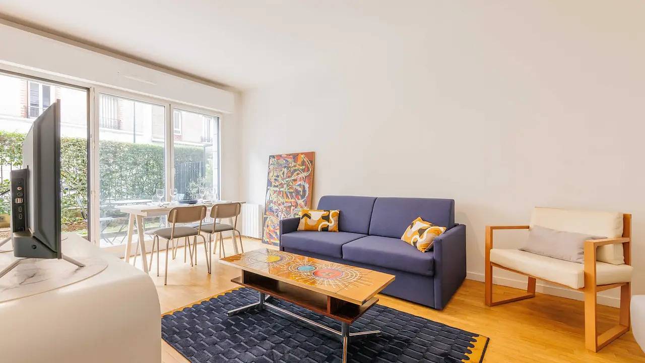 Entire holiday apartment, Holiday apartment for 5 people in Clichy, Hauts-de-Seine