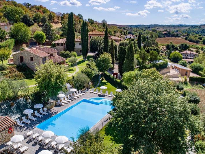Agriturismo per 4 persone, con Giardino e Vista lago in Umbria
