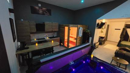 Gîte pour 2 personnes, avec sauna et jacuzzi dans Pont-à-Mousson