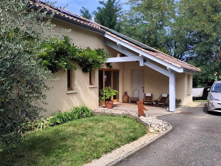 Chambre d’hôte pour 2 personnes, avec piscine ainsi que jardin et vue dans l' Ain - 3