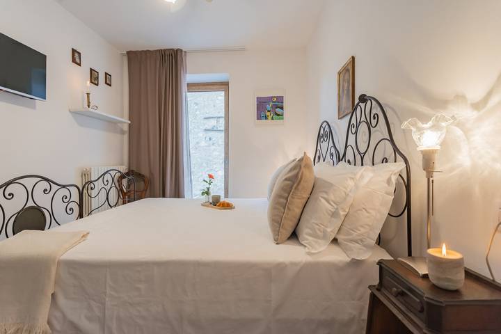 Gîte pour 8 personnes, avec terrasse et vue sur le lac, animaux acceptés à Lenno - 3